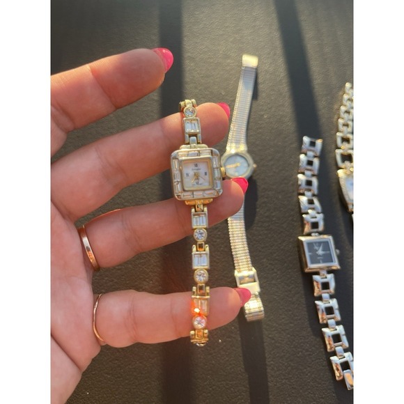 Mixed Lot of 6 Assorted Women's Wrist Watches Various Styles Used Untested - Picture 7 of 16